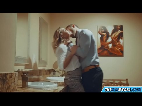 ❤️ ໃນເວລາທີ່ຜິວເນື້ອສີຂາວ busty seduces ທ່ານຢູ່ໃນຫ້ອງນ້ໍາສາທາລະນະ ☑ ໜັງໂປ້ ທີ່ lo.mkdou33miass.ru ❌